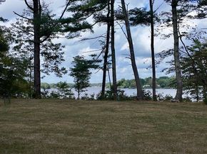 151 Plymouth St, Halifax MA 02338