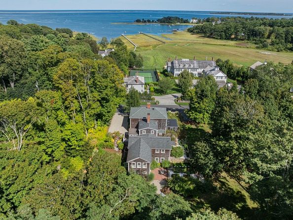 104 Standish St, Duxbury MA 02332