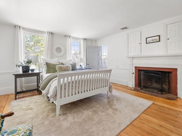 104 Standish St, Duxbury MA 02332