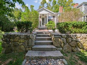 104 Standish St, Duxbury MA 02332