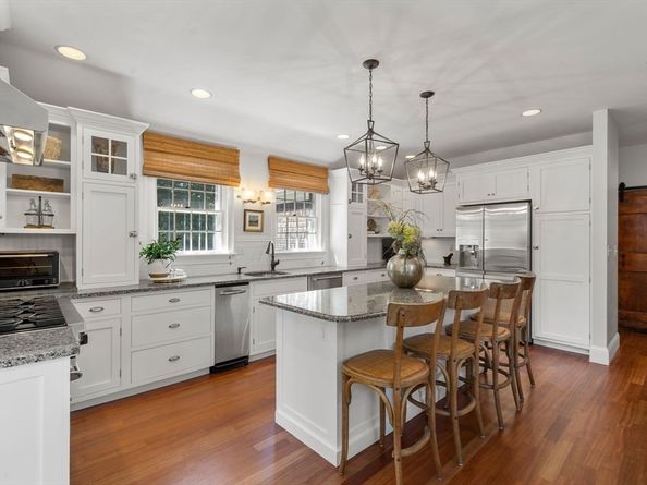 104 Standish St, Duxbury MA 02332