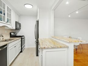 6 Whittier Pl 9H, Boston MA 02114