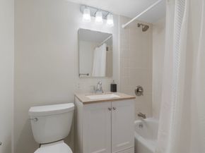 6 Whittier Pl 9H, Boston MA 02114