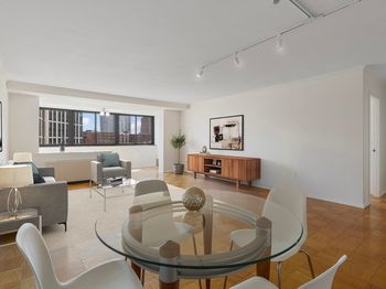 6 Whittier Pl