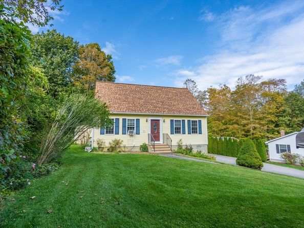 77 Ward St, North Brookfield MA 01535