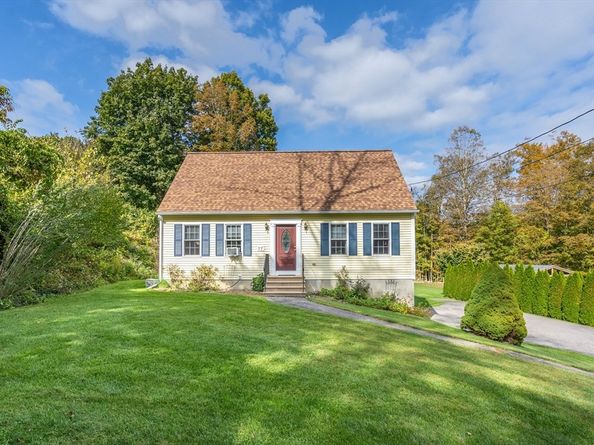 77 Ward St, North Brookfield MA 01535