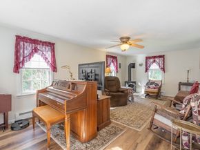 77 Ward St, North Brookfield MA 01535