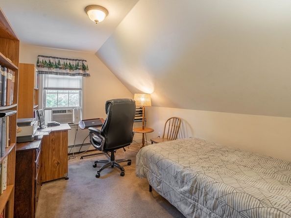 77 Ward St, North Brookfield MA 01535