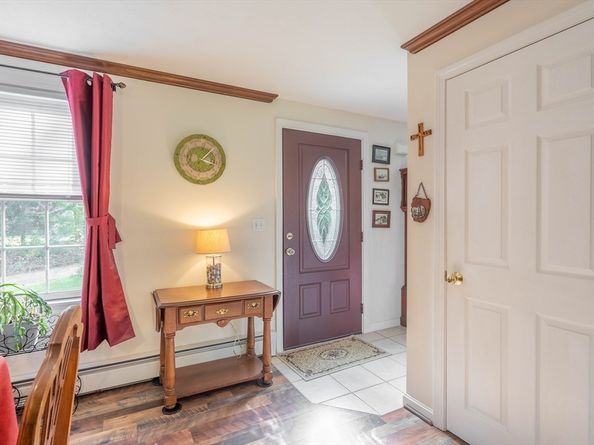 77 Ward St, North Brookfield MA 01535
