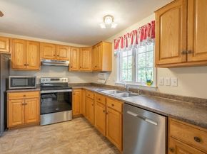 77 Ward St, North Brookfield MA 01535