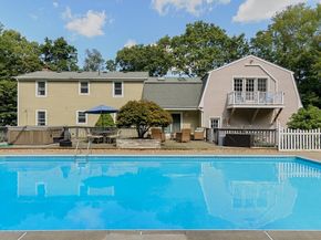 16 Jackie Dr, Millbury MA 01527