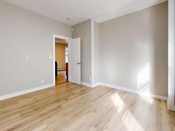 4 Northend St, Peabody MA 01960