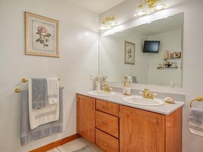 315 Central St, Hudson MA 01749