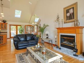 315 Central St, Hudson MA 01749