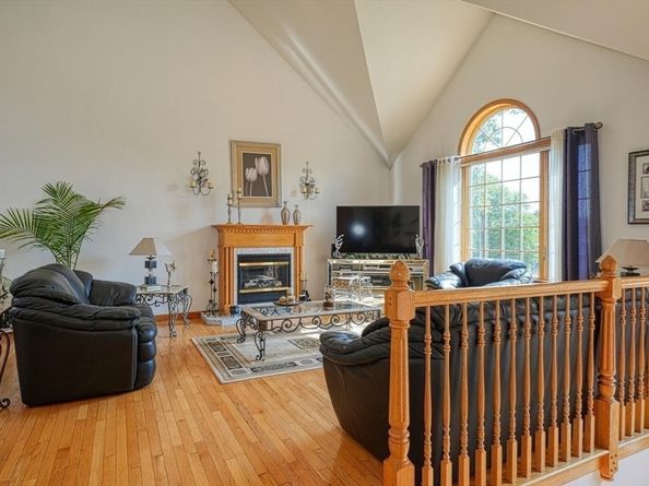 315 Central St, Hudson MA 01749