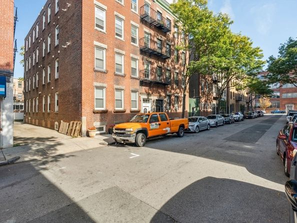 172 Cottage St 2, Boston MA 02128