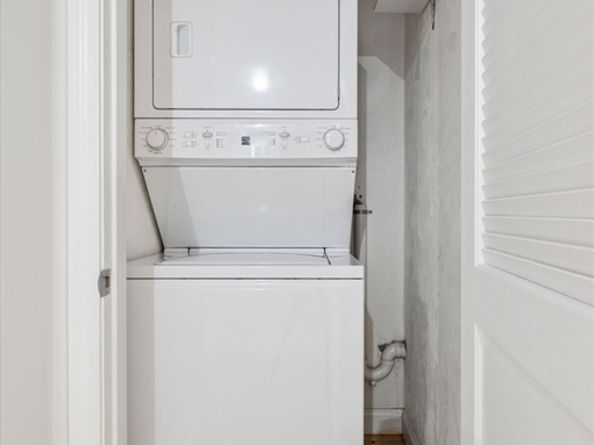 172 Cottage St 2, Boston MA 02128