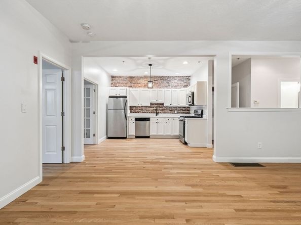 172 Cottage St 2, Boston MA 02128