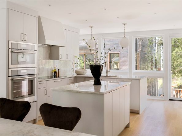 13 Mellen Street, Cambridge MA 02138