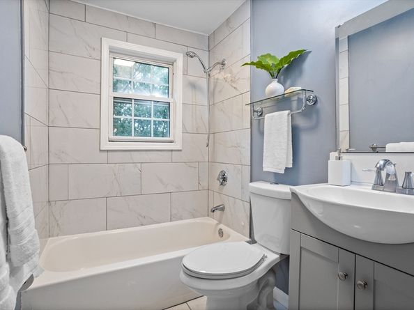 18 Carmen 18, Woburn MA 01801