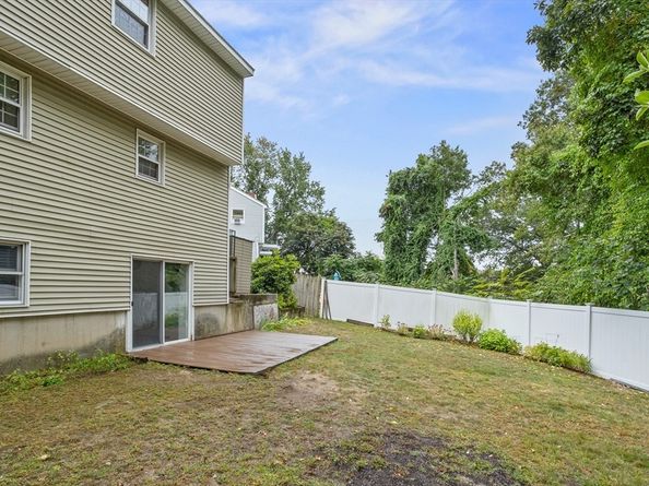 18 Carmen 18, Woburn MA 01801