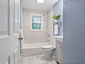 18 Carmen 18, Woburn MA 01801