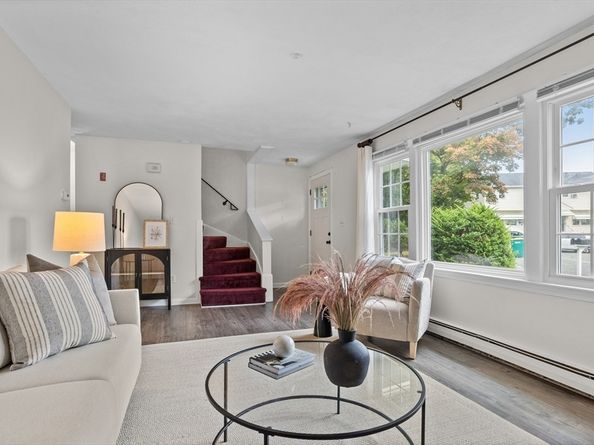 18 Carmen 18, Woburn MA 01801