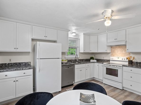18 Carmen 18, Woburn MA 01801