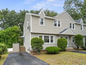 18 Carmen 18, Woburn MA 01801