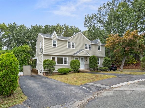 18 Carmen 18, Woburn MA 01801