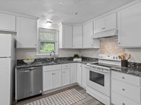 18 Carmen 18, Woburn MA 01801