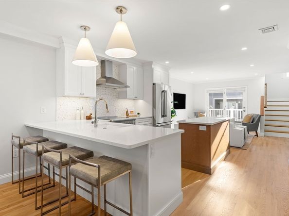 713-715 E 7th St 715, Boston MA 02127
