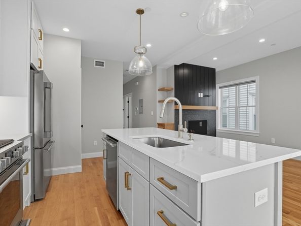 15 Morris St 2, Boston MA 02128