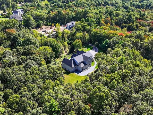 18 Keeney Pond Rd, Norfolk MA 02056