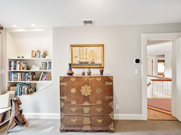 80 Pine Ridge Rd, Newton MA 02468