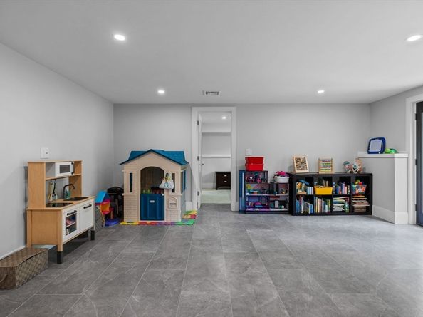 83 Winter St, Lexington MA 02420