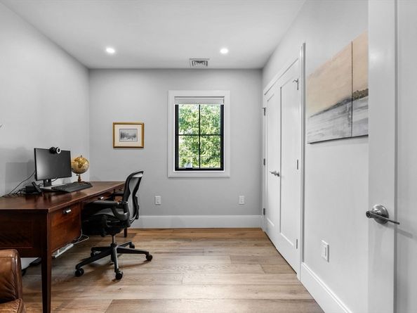 83 Winter St, Lexington MA 02420