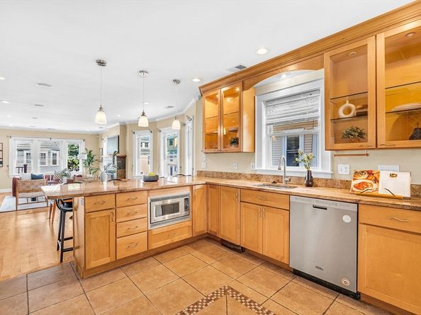 32 Copley St 2, Cambridge MA 02138