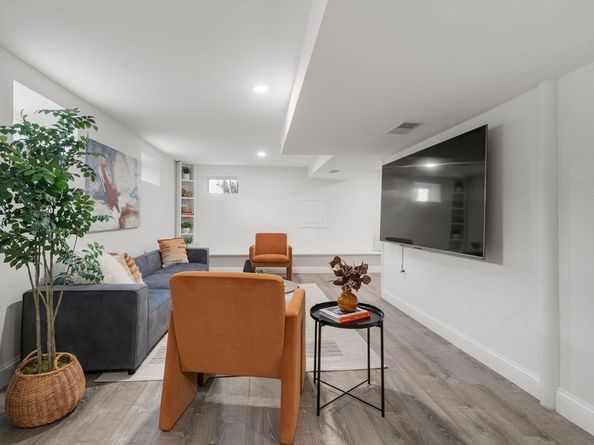 29 St Andrew Road 1, Boston MA 02128
