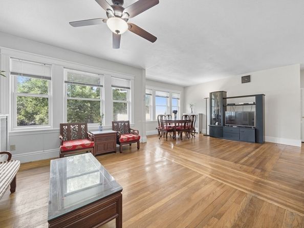 28 Verndale St, Brookline MA 02446