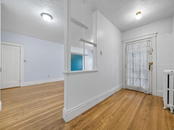 28 Verndale St, Brookline MA 02446
