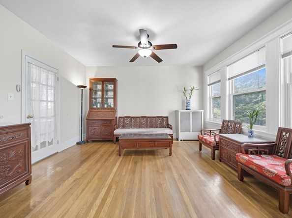 28 Verndale St, Brookline MA 02446