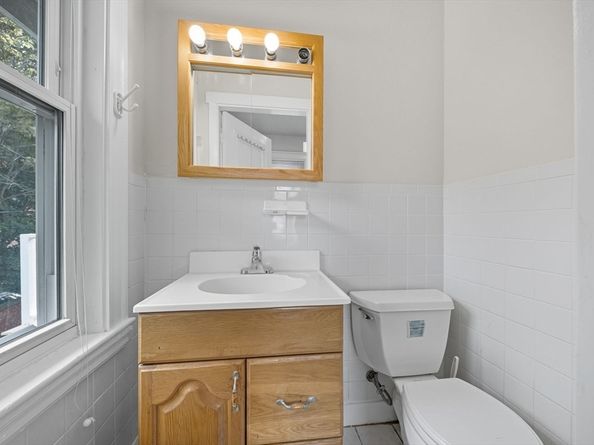 28 Verndale St, Brookline MA 02446
