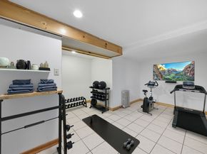 28 Verndale St, Brookline MA 02446