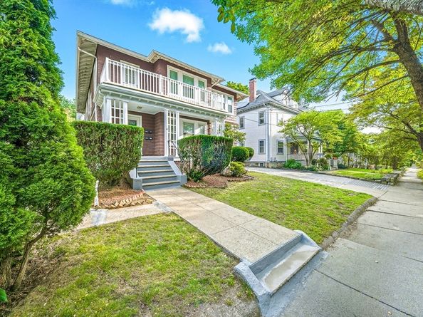28 Verndale St, Brookline MA 02446