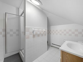 28 Verndale St, Brookline MA 02446