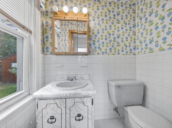 28 Verndale St, Brookline MA 02446