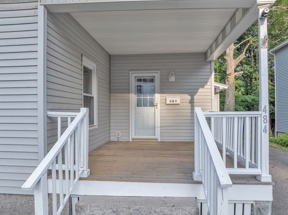484 Rollstone St, Fitchburg MA 01420