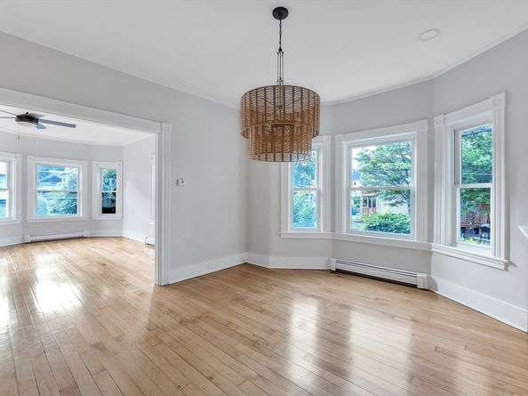 484 Rollstone St, Fitchburg MA 01420