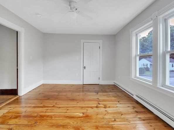 484 Rollstone St, Fitchburg MA 01420